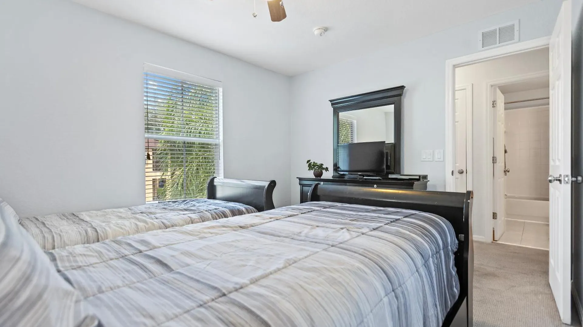 Great Town Home With Lazy River Ντάβενπορτ